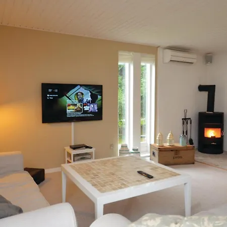Three-bedroom In Idestrup Semesterbostad