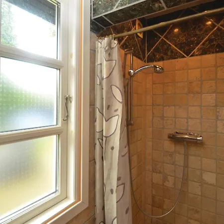 Semesterbostad Three-bedroom In Idestrup *