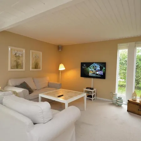 Three-bedroom In Idestrup